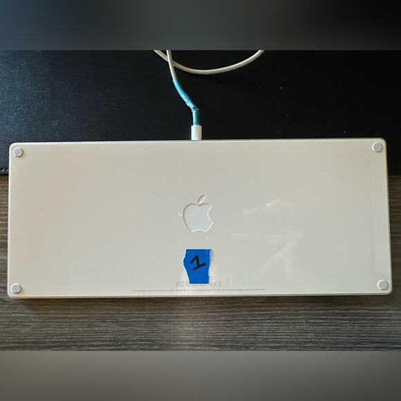 Magic Keyboard 1 - Picture 2 of 3
